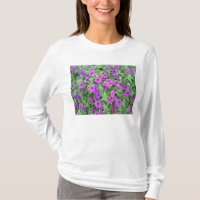 Camisola-de-camisa-branca-peçunias