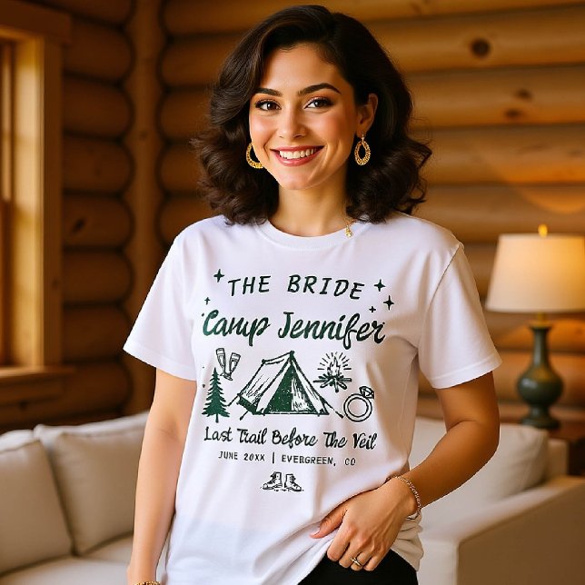Camiseta Camp Bachelorette Camping Mão Desenhada Correspond (camp bachelorette bride shirt last trail before veil camping hand drawn white green)