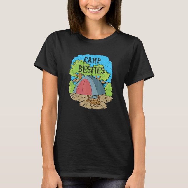Camiseta Camp Besties Acampando Amigos E Parte Do Backpacke (Frente)