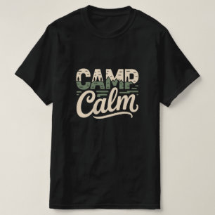 Camiseta CAMP CALM – Tipografia Minimalista da Natureza ao