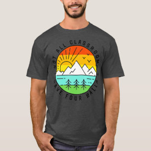 Camiseta Camp Nature Nem Todas As Salas De Aula Têm Quatro