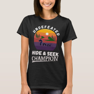 Camiseta Campeão Invicto de Esconde-Esconde Monstro de Loch