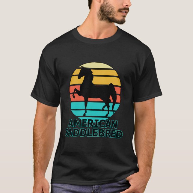Camiseta Campeão Mundial de Saddlecriado Formação 5 Cavalos (Frente)