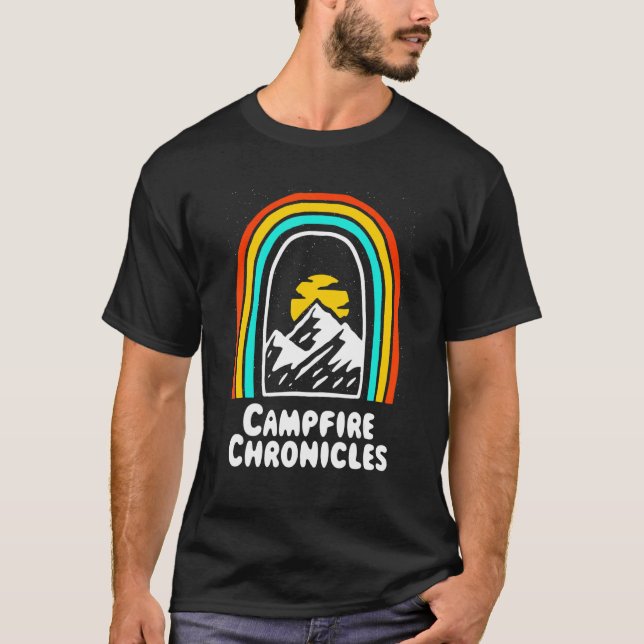 Camiseta Campfire Chronicles Wildlife Camping Outdoor Campe (Frente)