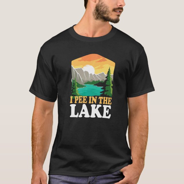 Camiseta Camping Vacination Stuff I Pee In The Lake Premium (Frente)