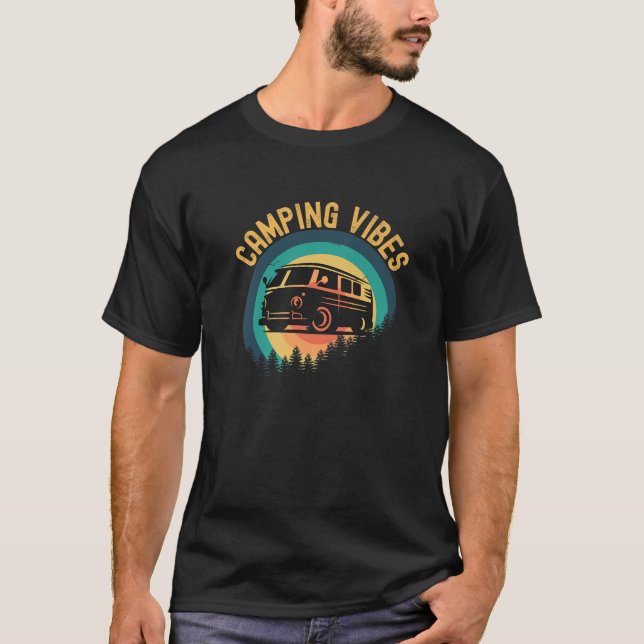 Camiseta Camping Vibes Retro Viagem Van Camper Evergreen Tr (Frente)