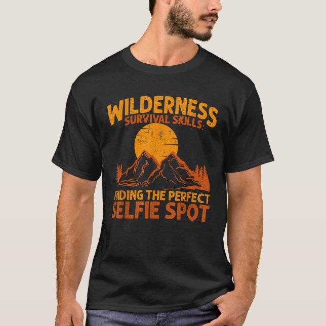 Camiseta Camping Wilderness Survival Skills Happy Camper Cr (Frente)