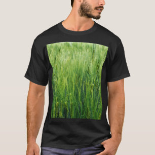 Camiseta Campo de cevada verde, primavera.