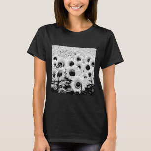 Camiseta Campo de girassóis - preto, branco e cinzas