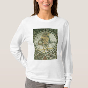 Camiseta Camponês que leva uma ovelha e uma cesta do queij