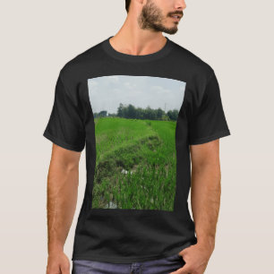 Camiseta Campos de Arroz Verdes ao Sol do Meio-Dia