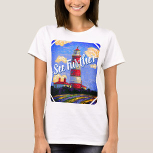 Camiseta Campos de Lavanda e Farol de Pastel