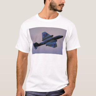Camiseta Canberra elétrico inglês em vôo em Cranfield,