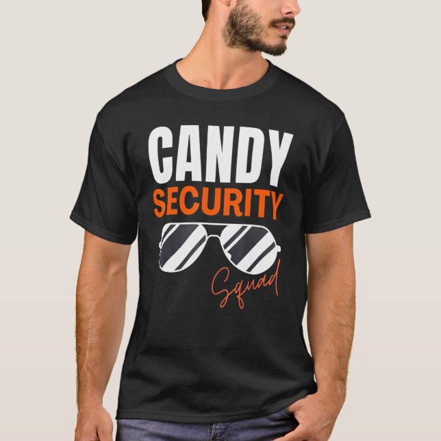 Camiseta Candy Security Squad Halloween Pai Mãe Família Cre (Frente)