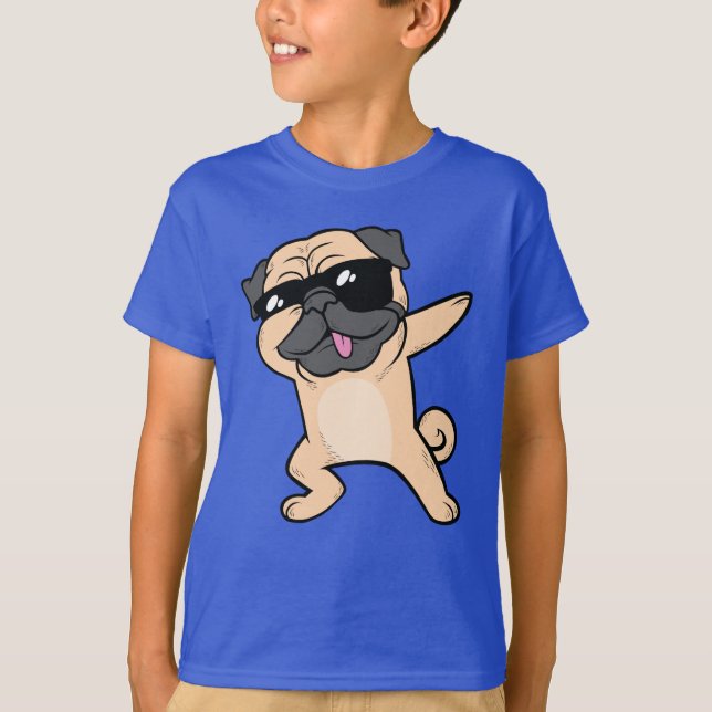 Camiseta Cão de toque ligeiro legal do Pug nos óculos de (Frente)