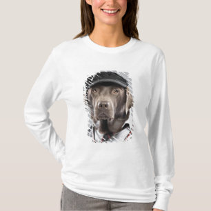 Camiseta Cão na camisola e no boné