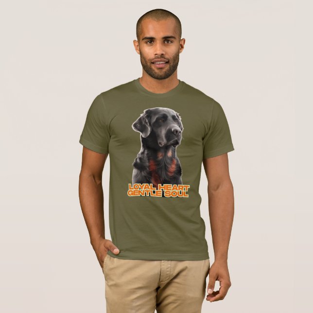 Camiseta Cão Negro Elegante - Arte Pet Realista (Frente Completa)