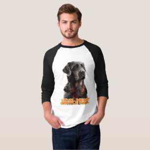 Camiseta Cão Negro Elegante - Arte Pet Realista