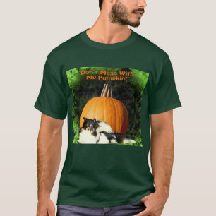 Camiseta Cão que protege a grande abóbora