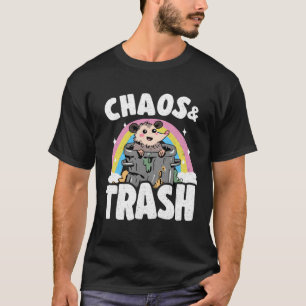 Camiseta Caos & Lixo Gambá Lixeira Arco-íris Possum