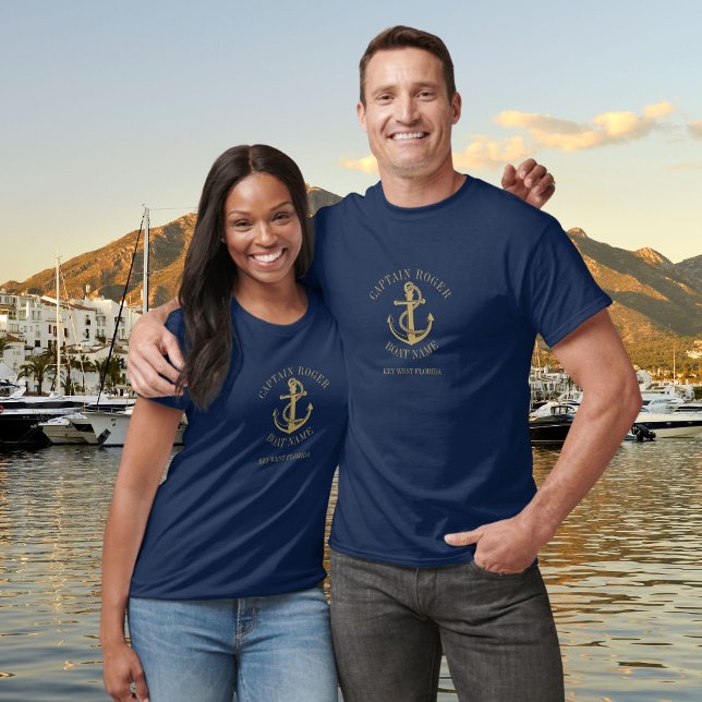 Camiseta Capitão Personalizado Nome do Barco Dourado Náutic (Personalized Captain Nautical Gold Boat Name T-Shirt)
