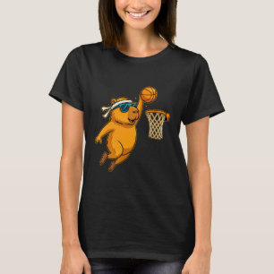 Camiseta Capivara engraçada de basquete fazendo enterrada E