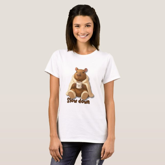 Camiseta Capivara Relax tomando chá de pantufas (Frente Completa)