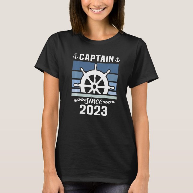 Camiseta Captain 2023 Boat Driving Licence Motorboat Sailin (Frente)