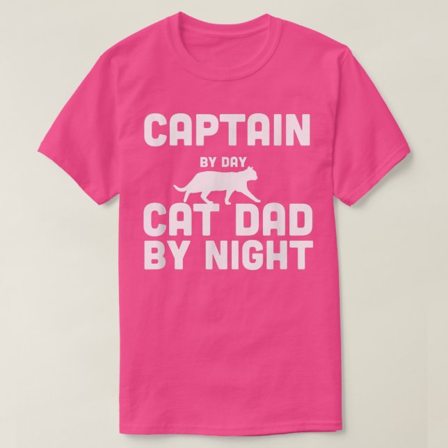 Camiseta Captain By Day Cat Dad By Night T-Shirt (Frente do Design)