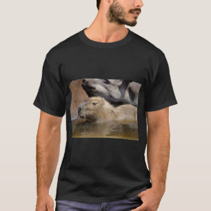 Camiseta Capybara na água