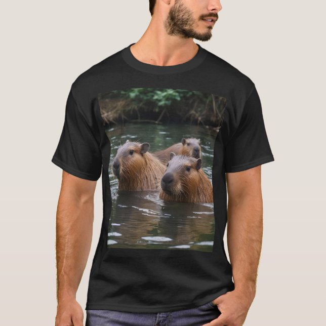 Camiseta Capybaras' Swimming In The River,  (Frente)