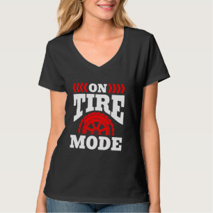 Camiseta Cara do pneu no modo de pneu