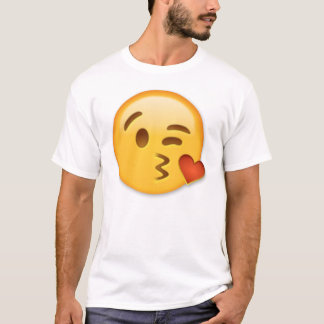 Camiseta Cara que joga um emoji do beijo
