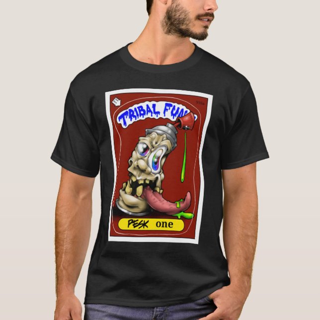 Camiseta Caráter da lata de pulverizador em um estilo do (Frente)