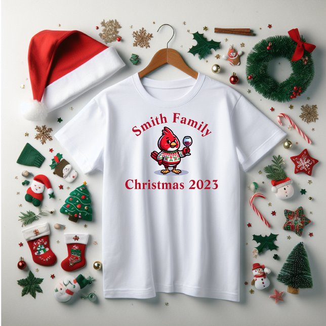 Camiseta cardeal da família divertida de Natal (Customizable family tee shirt for fun 2023.)