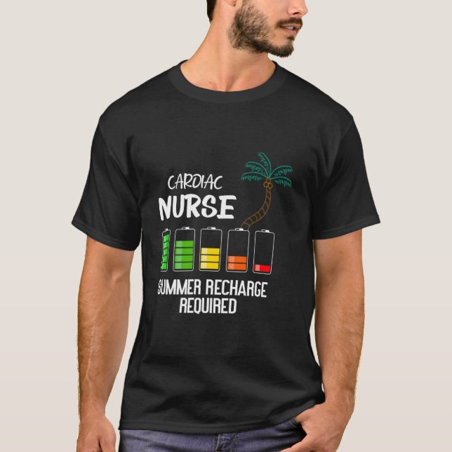Camiseta Cardiac Nurse Summer Vacation Recharge Nurse (Frente)