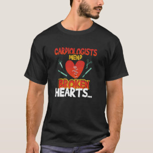 Camiseta Cardiologistas Consertam Corações Partidos Citação