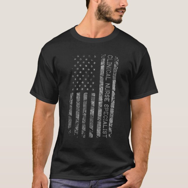 Camiseta Cargo American Flag Clinical Nurse Specialis (Frente)