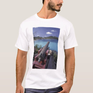 Camiseta CARIBE, Rua. Barts, Connon apontando para a Baía 