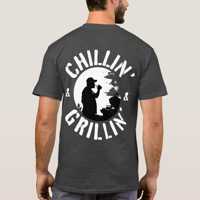 Camiseta Carimbo branco Chillin' & Grillin Frente e Traseir (Verso)
