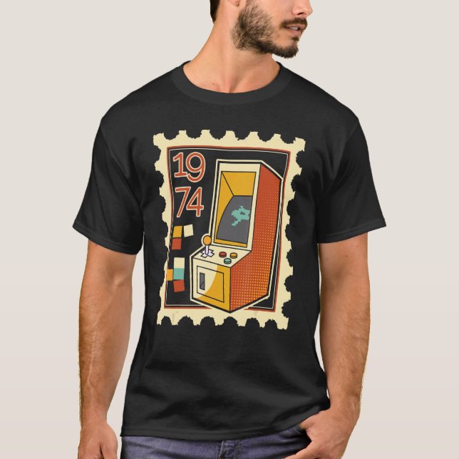 Camiseta Carimbo De Carimbo Com Computador De Jogo 1974 (Frente)