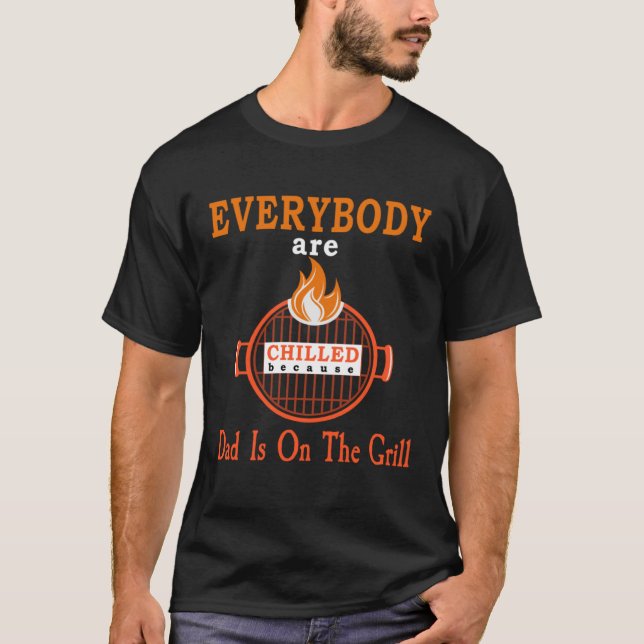 Camiseta Carne De Fogo Todos São Refrigerados Porque O Pai  (Frente)