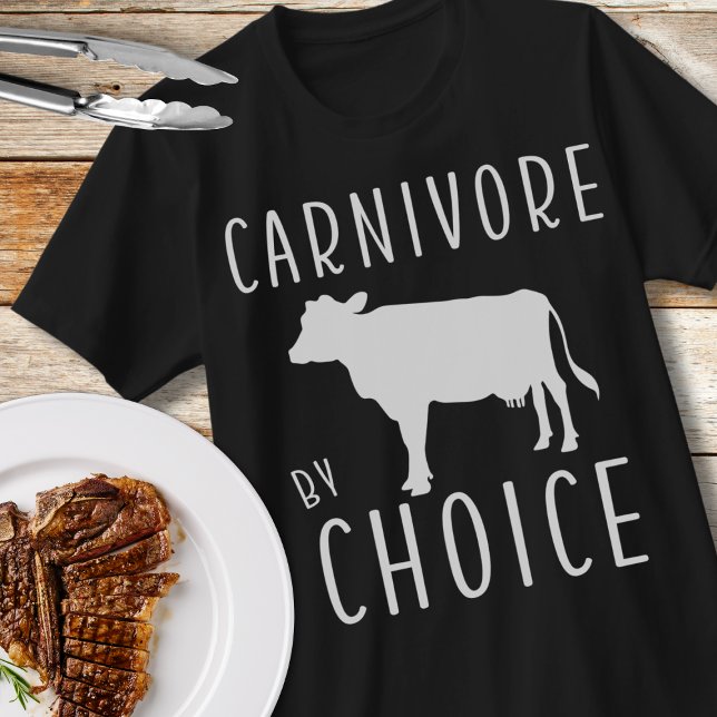 Camiseta Carnívoro Por Escolha A Carne Amadurece Unisex (Carnivore By Choice T-shirt for those whose diet consists only of meat. #carnivorelifestyle)