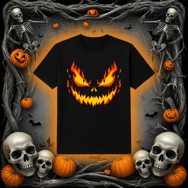Camiseta Caro Fiery Jack-O-Lanterna Face (Criador carregado)