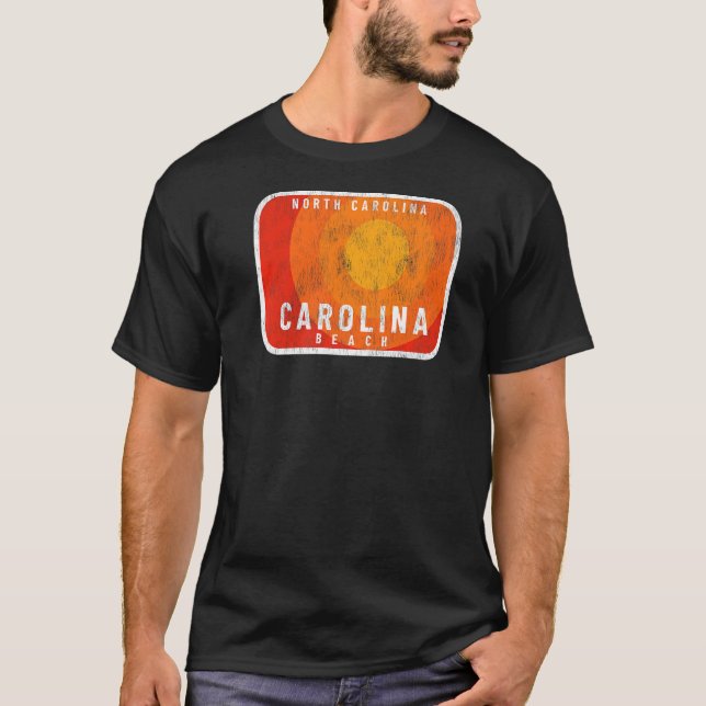 Camiseta Carolina Beach NC Summertime Vacationing Hot Sunsh (Frente)