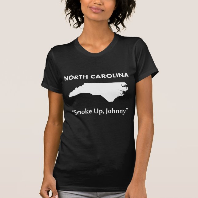 Camiseta Carolina do Norte - Fumaça, Johnny! (Frente)