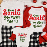 Camiseta Caros Papais noeis Personalizados Engraçados Grupo<br><div class="desc">Adicione um pouco de humor e muito charme às comemorações de feriado de sua família com nossa camisa do Grupo Familiar de Natal Engraçado e Personalizada "Papais noeis". Esta camisa encantadora e personalizada é a maneira perfeita de compartilhar os desejos únicos de Natal da sua família com uma torção humorística....</div>