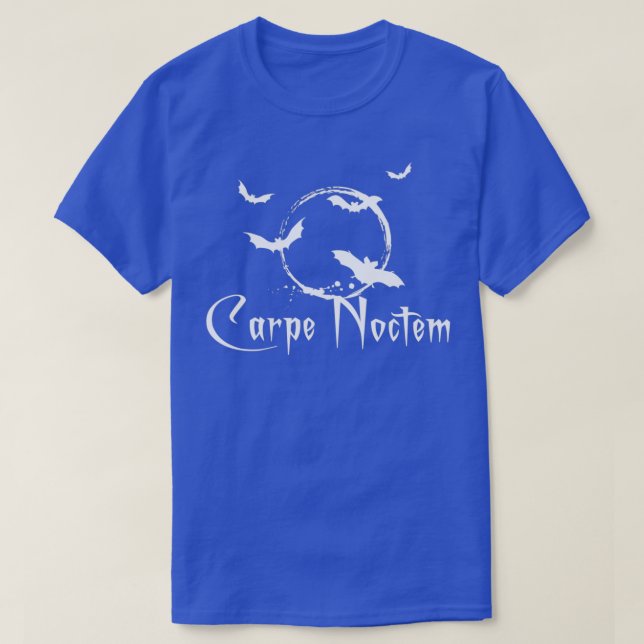 Camiseta Carpe noctem seize the night white text (Frente do Design)