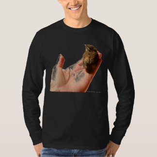 Camiseta Carriça de Carolina emplumando
