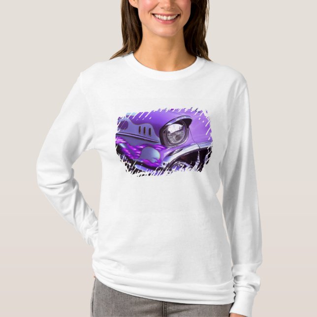 Camiseta Carro clássico: Chevrolet com capô em chamas (Frente)